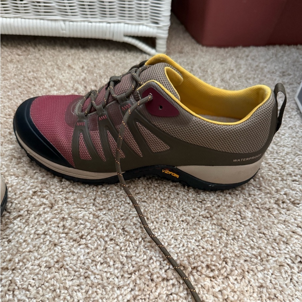 Dansko | Waterproof Phylicia Mesh Sneakers in Walnut | Size 39 EU (8.5-9 US) - Picture 3 of 14
